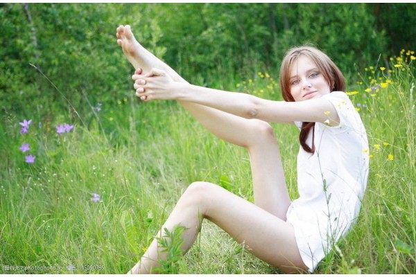 武汉校园趣事：小学生学喝茶，可爱至极